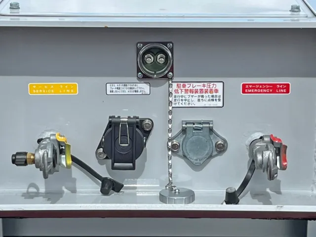 コネクター接続部です。(歩みは電気式です)|トレクス  PMR440の写真21