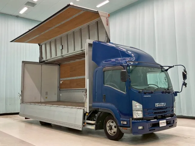 いすゞ フォワード 2RG-FRR90T2(2WD)の写真2