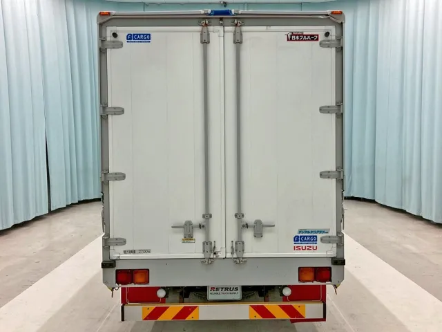 リヤ周りの状態です。|いすゞ フォワード 2RG-FRR90T2(2WD)の写真9