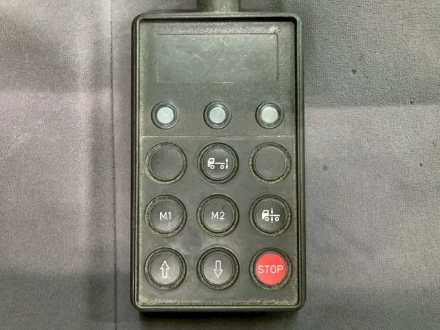 エアサスのコントローラーです。|いすゞ フォワード 2RG-FRR90T2(2WD)の写真28