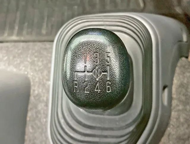 いすゞ フォワード 2RG-FRR90T2(2WD)の写真29