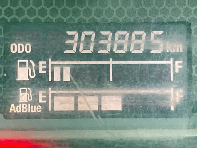 いすゞ フォワード 2RG-FRR90T2(2WD)の写真30