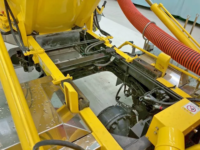 いすゞ フォワード 2RG-FRR90S2(2WD)の写真17