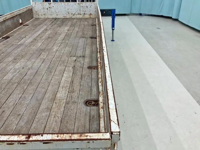 運転席側アオリに膨らみがあります。|日野 レンジャー SDG-FC9JKAP(2WD)の写真11