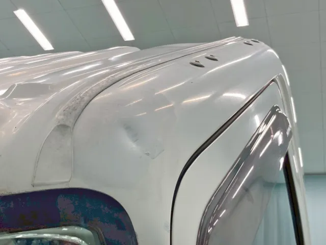 ルーフ助手席側にヘコミ・手塗り箇所があります。|日野 レンジャー SDG-FC9JKAP(2WD)の写真28