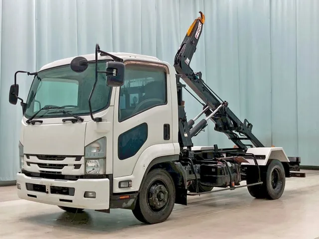 いすゞ フォワード TKG-FRR90S2(2WD)の写真1