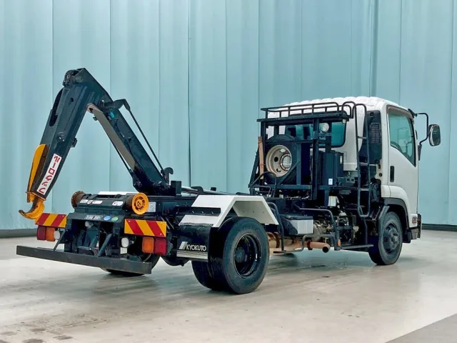 いすゞ フォワード TKG-FRR90S2(2WD)の写真4