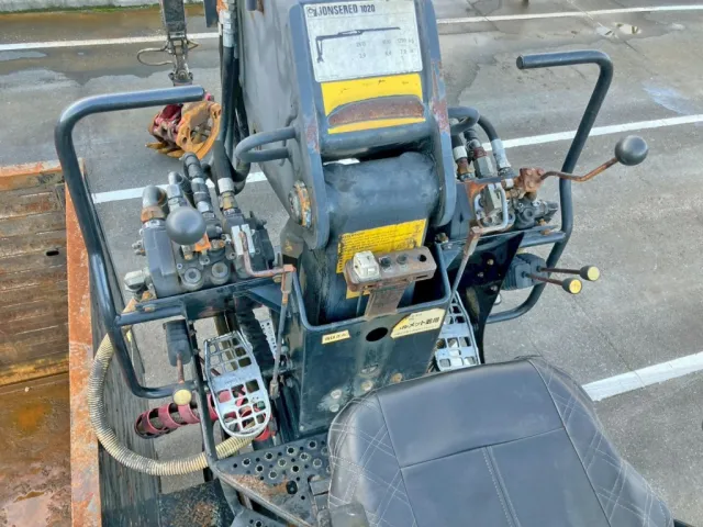 トップシートの操作レバーです。|UDトラックス クオン PKG-CW4ZLの写真12