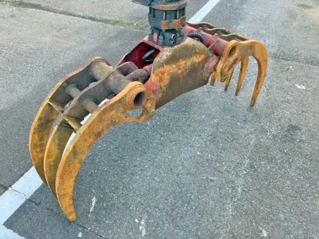 グラップルのローテーターは360度回転式です。|UDトラックス クオン PKG-CW4ZLの写真16