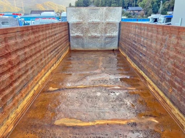 床は鉄板です。|UDトラックス クオン PKG-CW4ZLの写真32