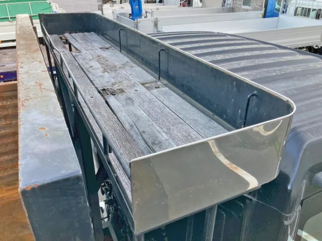 シートデッキの状態です。|UDトラックス クオン PKG-CW4ZLの写真34