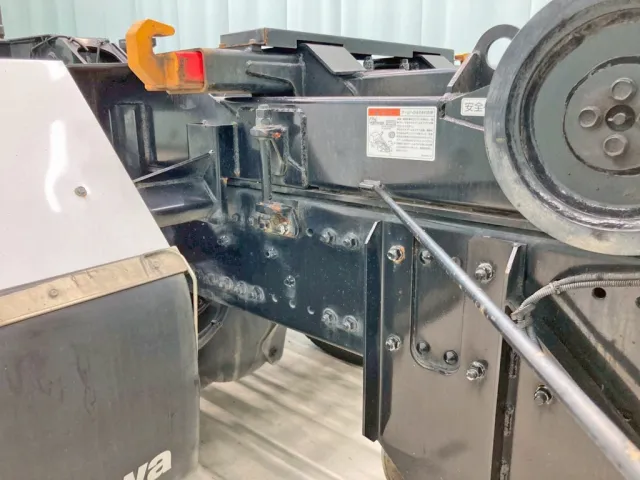 シャーシの状態です。|日野 プロフィア 2DG-FS1AJEの写真6