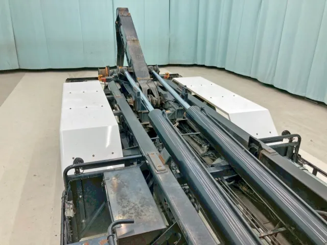 ツインシリンダーです。|日野 プロフィア 2DG-FS1AJEの写真10