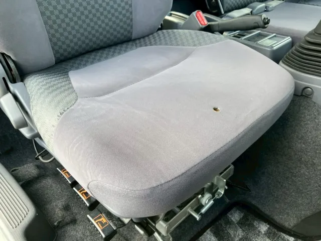 いすゞ フォワード TKG-FRR90S2(2WD)の写真8