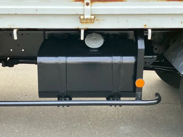 燃料タンクは100Lです。|日野 レンジャー 2KG-FC2ABA(2WD)の写真33