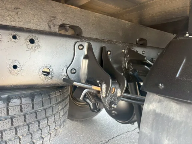 リーフサスです。|日野 レンジャー 2KG-FC2ABA(2WD)の写真5