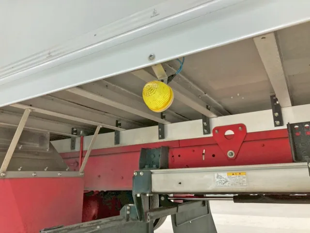 シャーシとネタの状態です。(縦ネタ・横ネタはアルミ製です)|日野 レンジャー 2KG-FC2ABG(2WD)の写真6