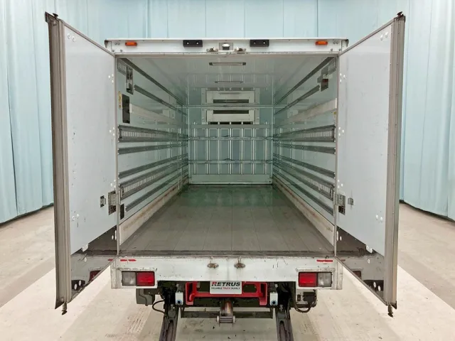 リヤドアは90度ストッパー付きです。|日野 レンジャー 2KG-FC2ABG(2WD)の写真10