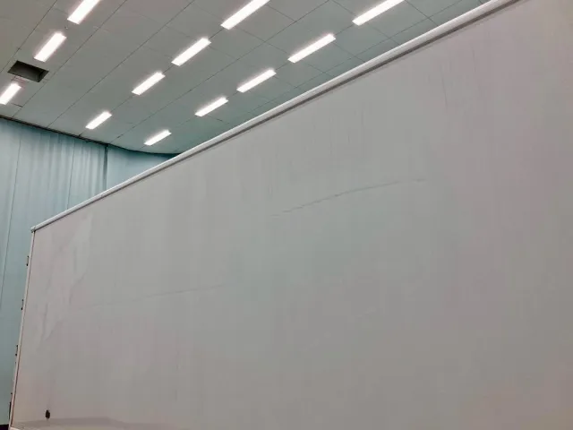 ボディー運転席側前方上部に引きキズがあります。|日野 レンジャー 2KG-FC2ABG(2WD)の写真35