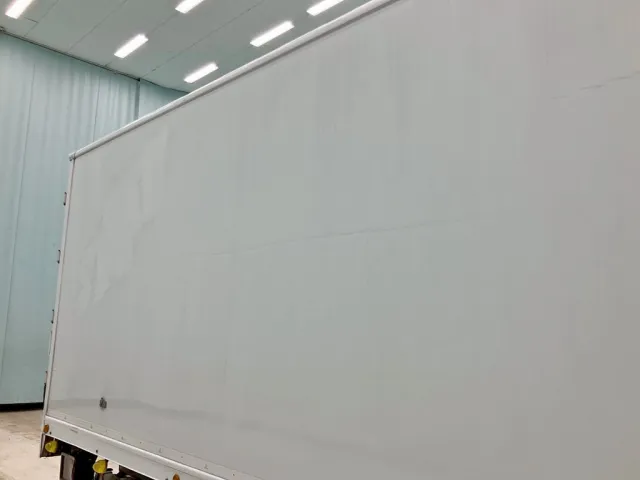 ボディー運転席側中央部に引きキズがあります。|日野 レンジャー 2KG-FC2ABG(2WD)の写真36