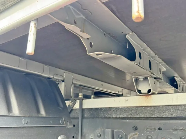 シャーシとネタの状態です。(縦ネタ・横ネタは鉄製です)|日野 デュトロ 2RG-XZU605M(2WD)の写真6