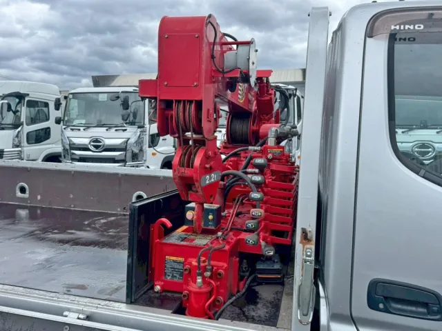 クレーンの操作レバーです。|日野 デュトロ 2RG-XZU605M(2WD)の写真12