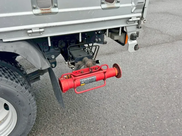 リヤアウトリガー付きです。(走行時の状態です)|日野 デュトロ 2RG-XZU605M(2WD)の写真17