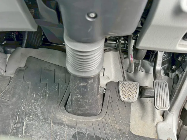2ペダルです。|日野 デュトロ 2RG-XZU605M(2WD)の写真34