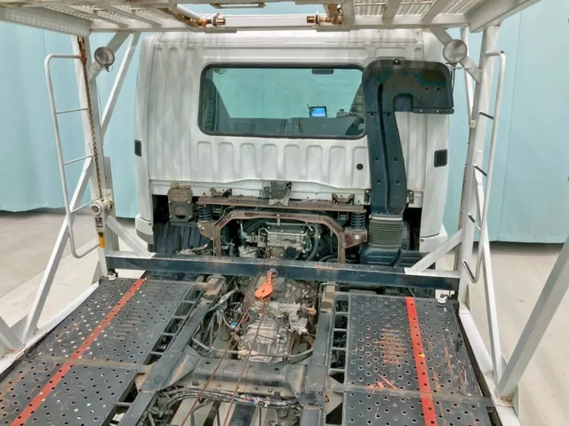 1Fフロアー前方の状態です。|三菱 ファイター LDG-FQ62Fの写真12