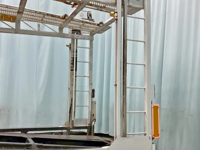 2Fフロアーストッパーの状態です。|三菱 ファイター LDG-FQ62Fの写真20