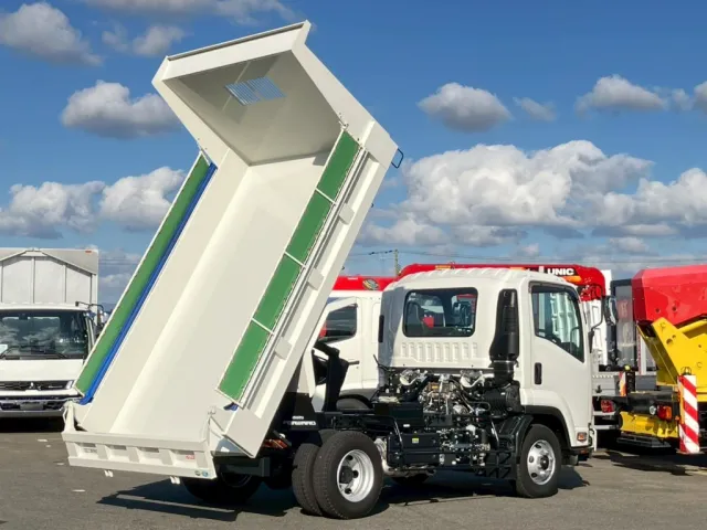 いすゞ フォワード 2RG-FRR90S1(2WD)の写真4