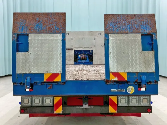 リヤ周りの状態です。|UDトラックス クオン QKG-CG5ZLの写真24