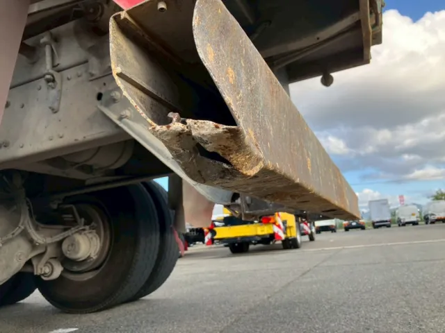 三菱 スーパーグレート 2PG-FV70HYの写真31