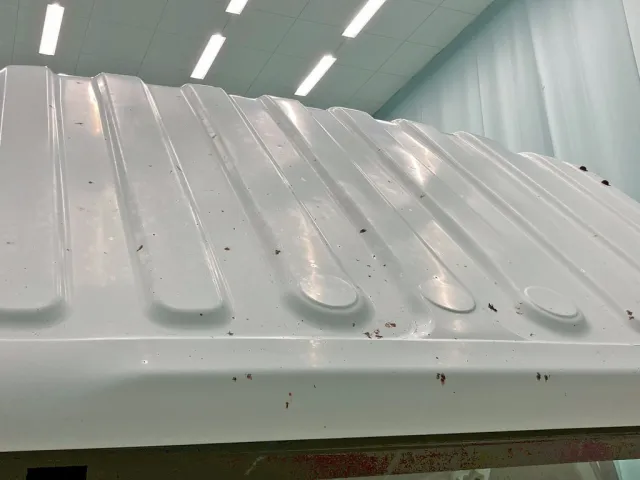 ルーフ中央部にキズがあります。|いすゞ エルフ TKG-NPR85AR(2WD)の写真42