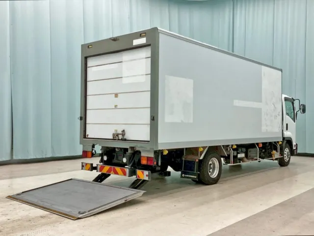 いすゞ フォワード 2PG-FRR90S1(2WD)の写真4