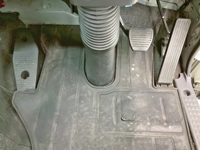 2ペダル仕様です。|いすゞ フォワード 2PG-FRR90S1(2WD)の写真34