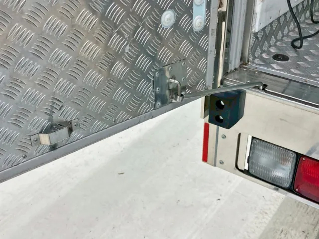 助手席側ストッパーの状態です。|日野 レンジャー 2KG-FD2ABA(2WD)の写真11