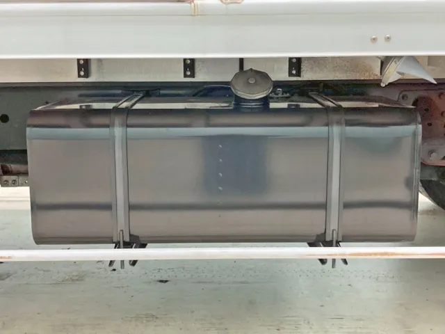 燃料タンクは200Lです。|日野 レンジャー 2KG-FD2ABA(2WD)の写真37