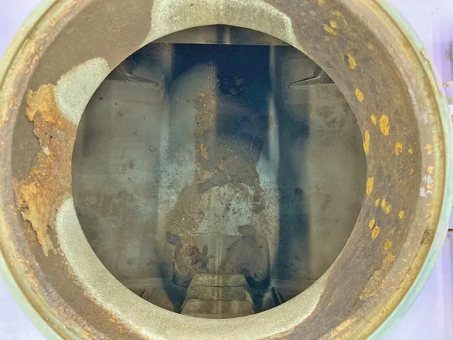 タンク内部の状態です。|UDトラックス クオン QDG-CV5YLの写真10