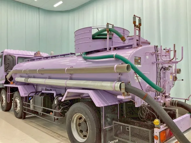 タンクの外観状態です。(助手席側)|UDトラックス クオン QDG-CV5YLの写真17