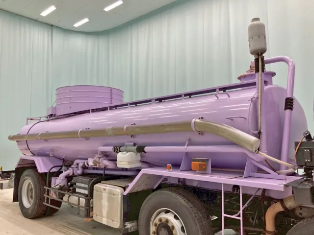 タンクの外観状態です。(運転席側)|UDトラックス クオン QDG-CV5YLの写真23