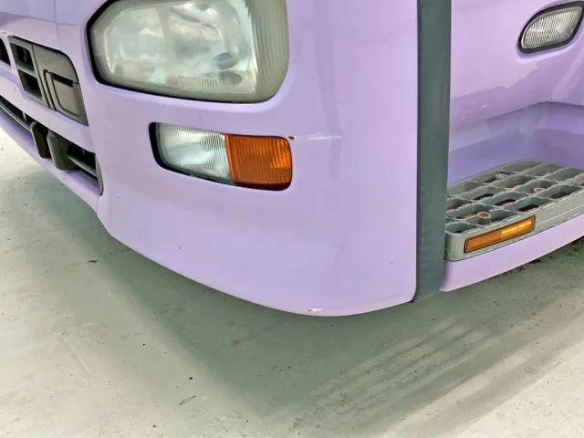 フロントバンパー助手席側にキズがあります。|UDトラックス クオン QDG-CV5YLの写真27