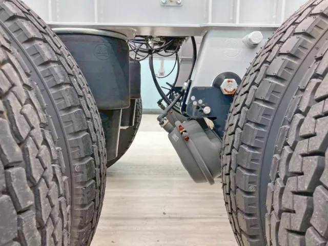 エアサスです。|トレクス  CTB34004改の写真5