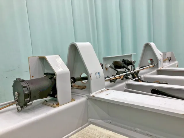 左右メインフレーム先端にキズ・サビがあります。(助手席側)|トレクス  CTB34004改の写真12