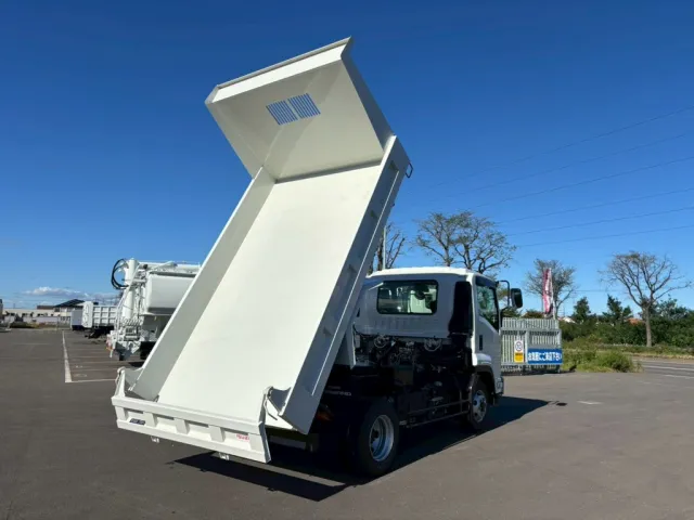 いすゞ フォワード 2RG-FRR90S3(2WD)の写真4