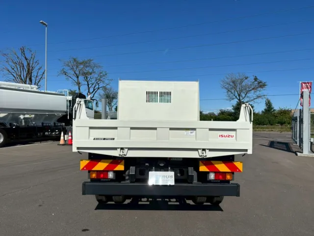 リヤ周りの状態です。|いすゞ フォワード 2RG-FRR90S3(2WD)の写真14