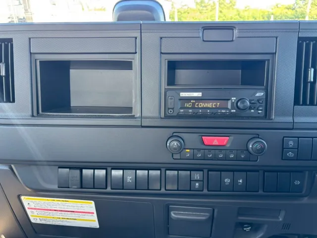 いすゞ フォワード 2RG-FRR90S3(2WD)の写真26