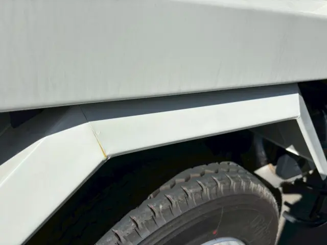 運転席側リヤフェンダー置き錆あります。|いすゞ フォワード 2RG-FRR90S3(2WD)の写真16