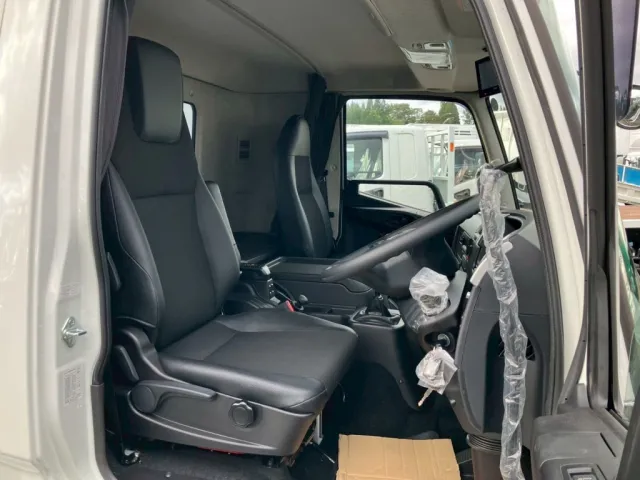 三菱 ファイター 2KG-FK65F(2WD)の写真7