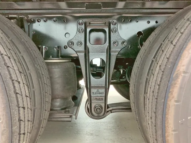 エアサスです。|三菱 スーパーグレート 2PG-FS84VZの写真5